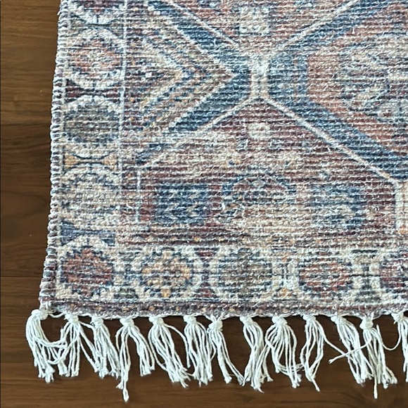 Vintage Style Woven Rug! - Picture 4 of 16